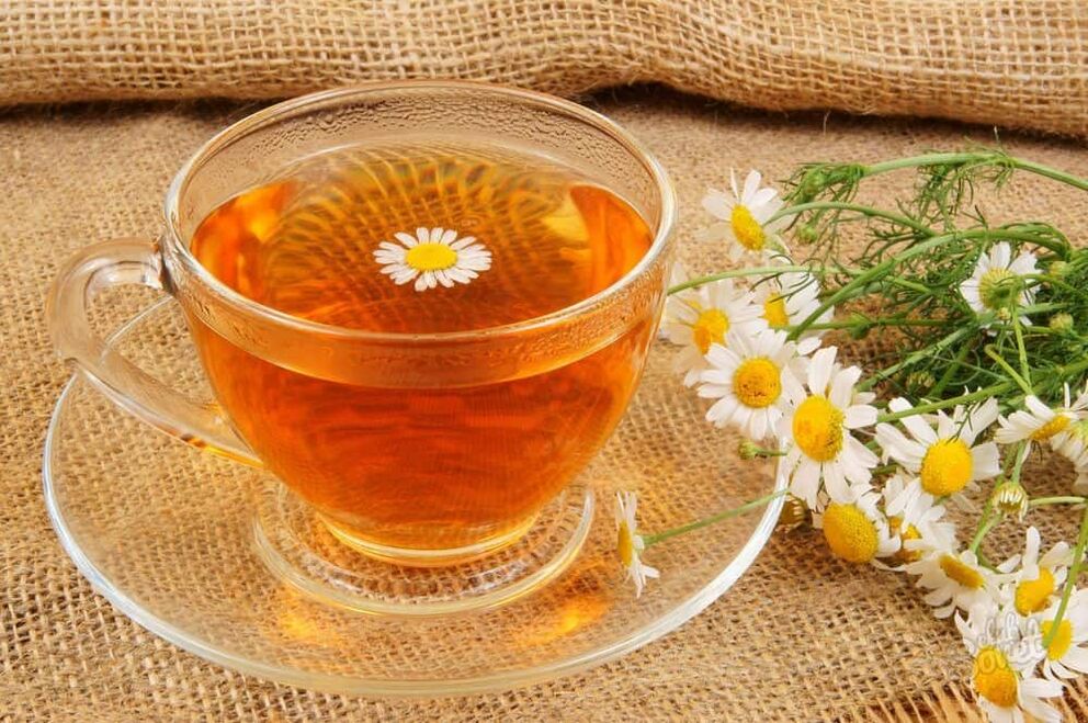 Decoction based on chamomile and other useful plants in the diet of patients with varicose veins